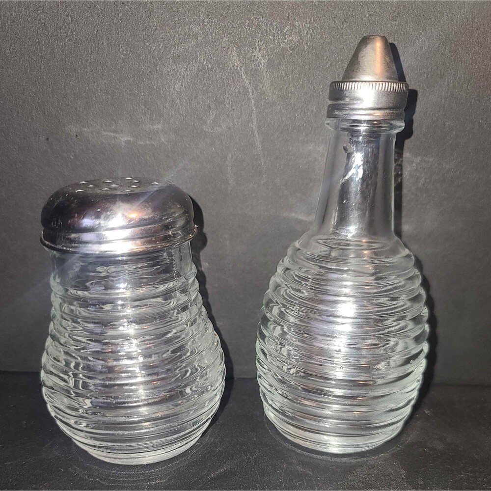 Gemco Bee‎ Hive Clear Glass Oil/Vinegar Cruet and Cheese Shaker